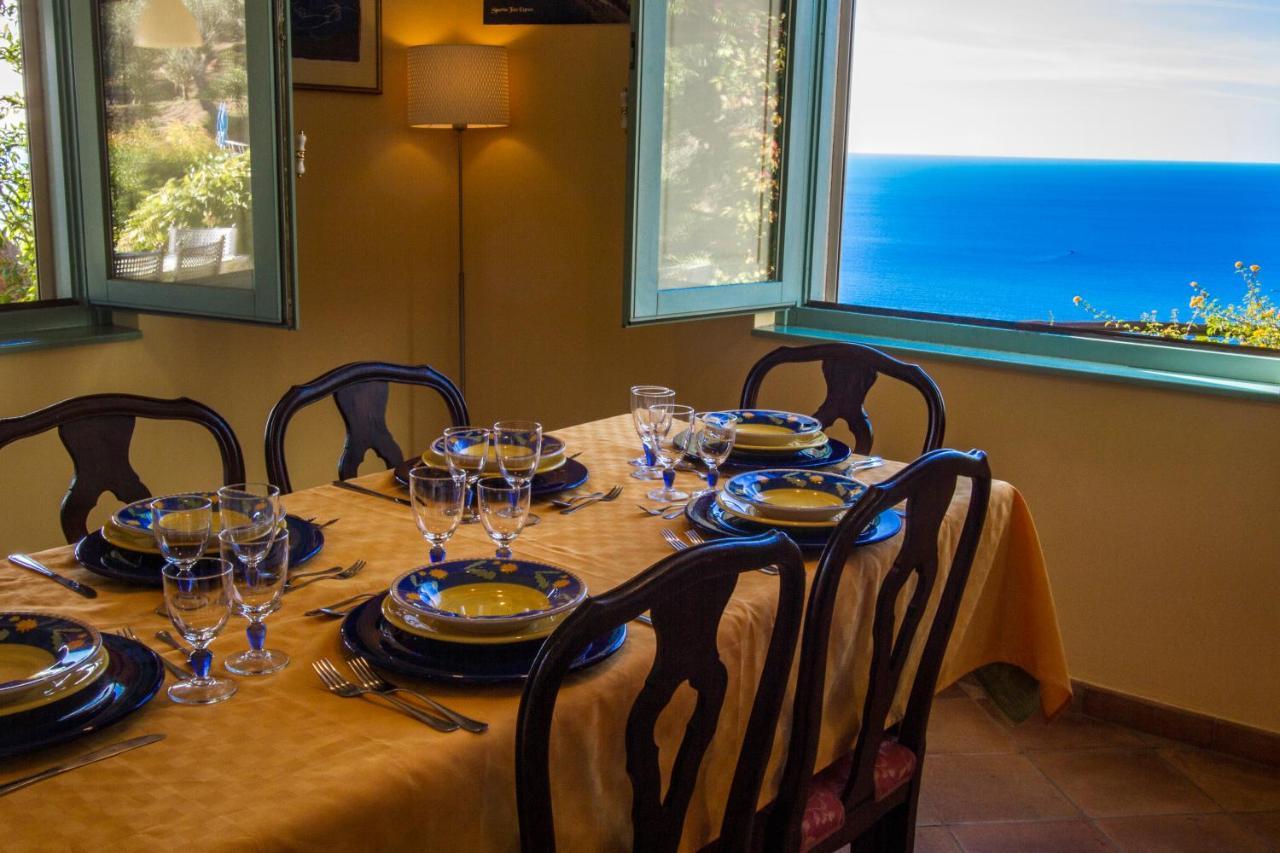 Villa Laura Capo dʼOrlando Екстериор снимка