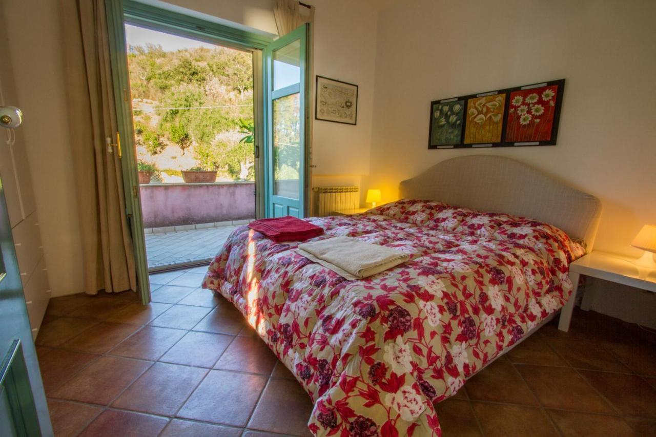Villa Laura Capo dʼOrlando Екстериор снимка