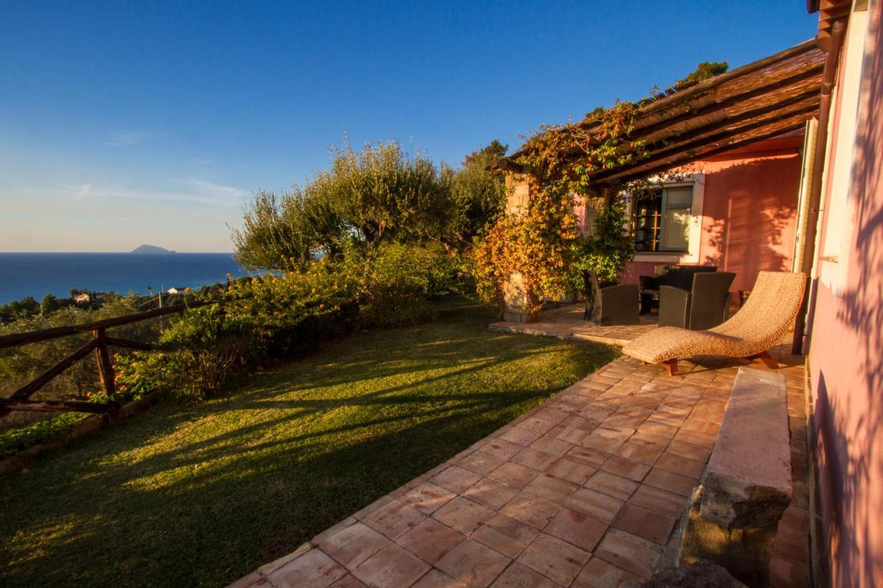 Villa Laura Capo dʼOrlando Екстериор снимка