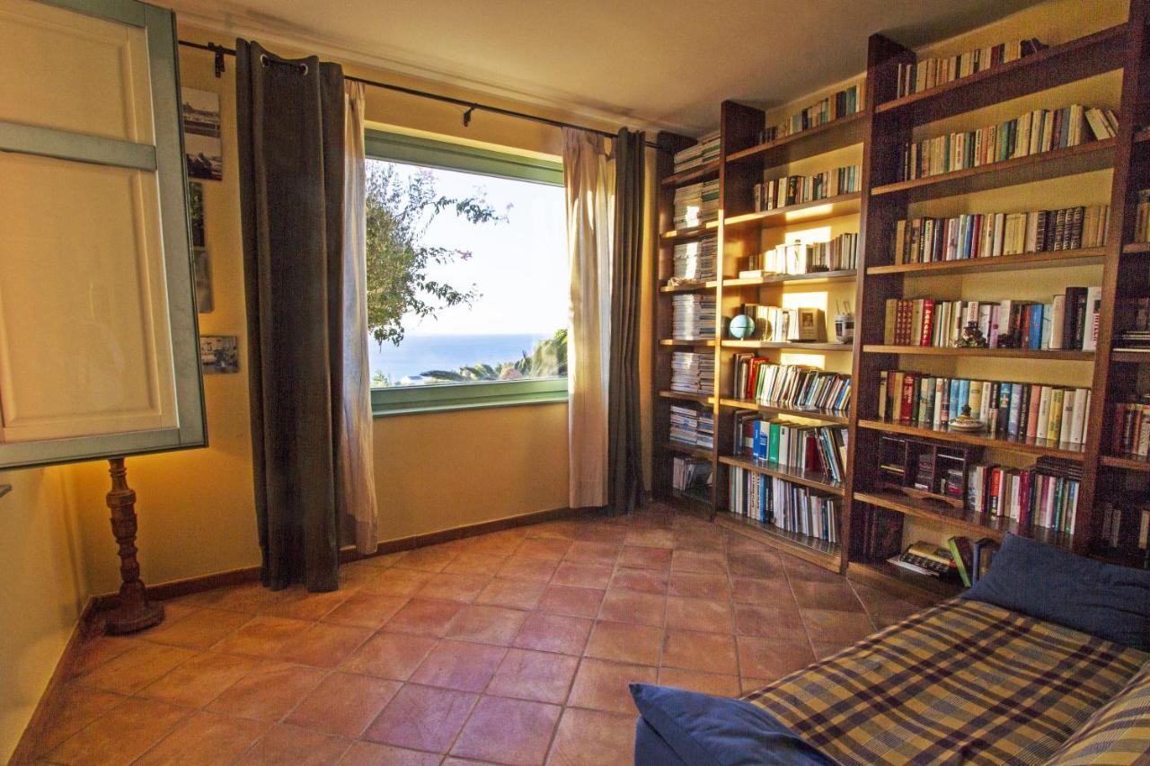 Villa Laura Capo dʼOrlando Екстериор снимка
